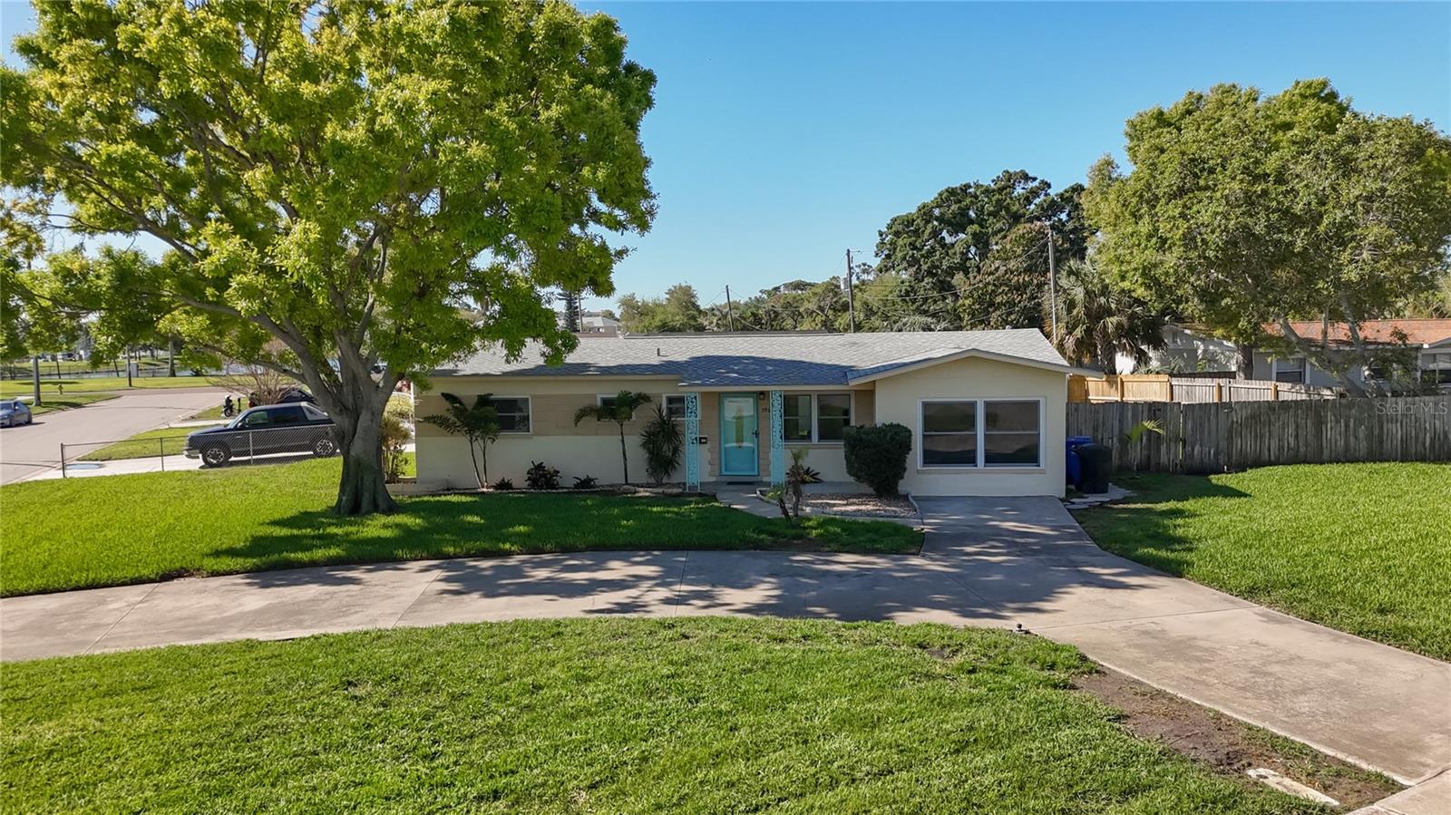 Photo of 396 LEWIS BOULEVARD ST PETERSBURG FL 33705