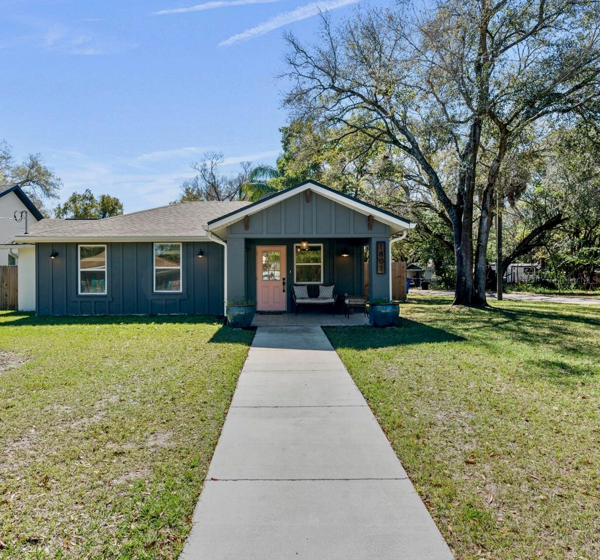 Photo of 1801 E KNOLLWOOD STREET TAMPA FL 33610