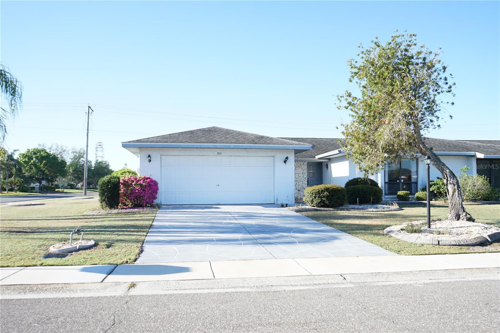 Photo of 302 BRYCE COURT SUN CITY CENTER FL 33573
