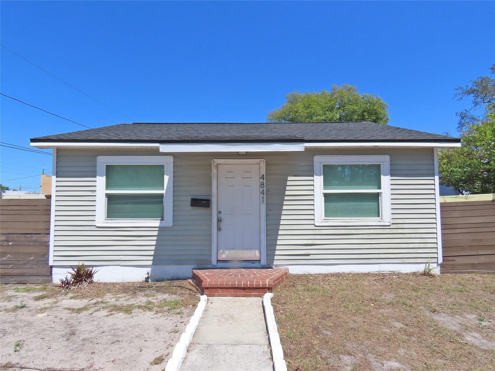 Photo of 4841 EMERSON AVENUE ST PETERSBURG FL 33711