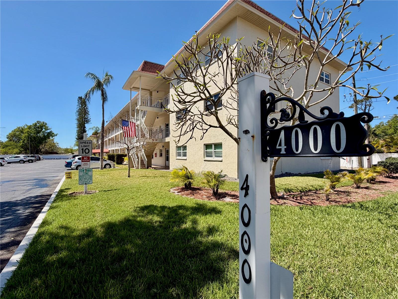 Photo of 4000 3RD STREET #302 ST PETERSBURG FL 33703