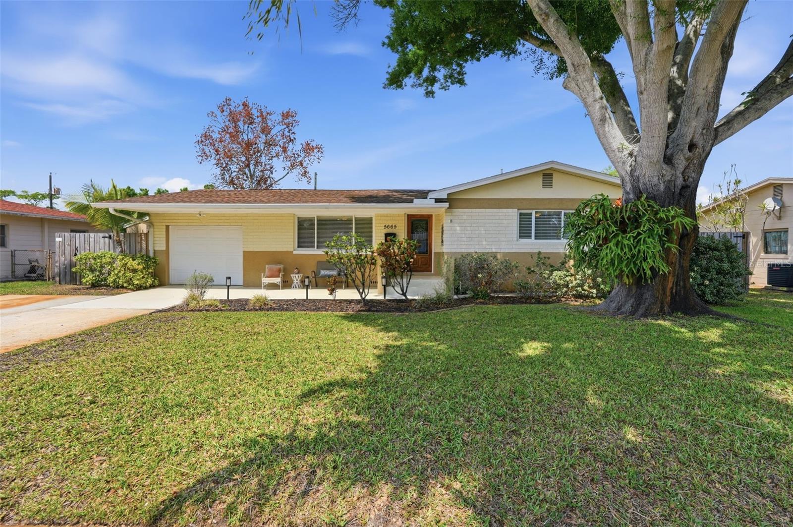Photo of 5665 34TH AVENUE ST PETERSBURG FL 33710