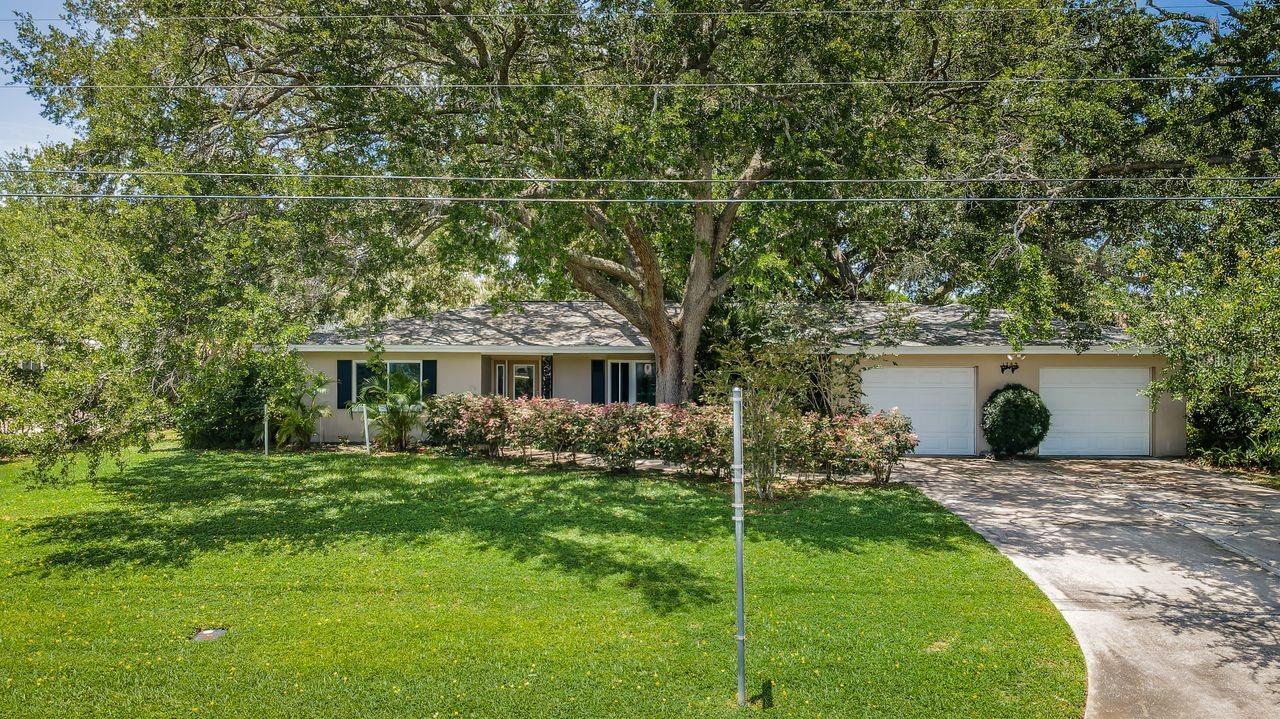 Photo of 1704 CYPRESS AVENUE BELLEAIR FL 33756