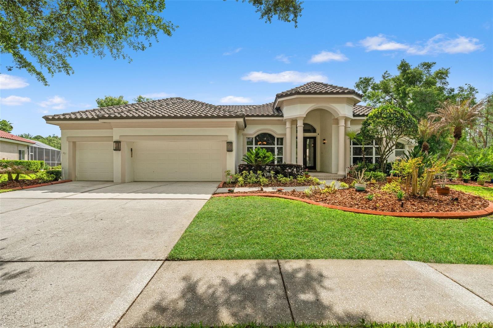 Photo of 17905 ARBOR GREENE DRIVE TAMPA FL 33647