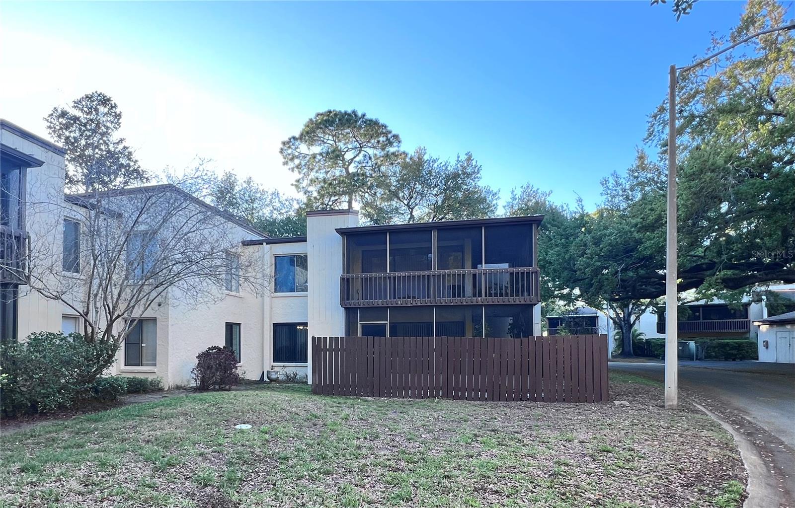Photo of 700 STARKEY ROAD #814 LARGO FL 33771