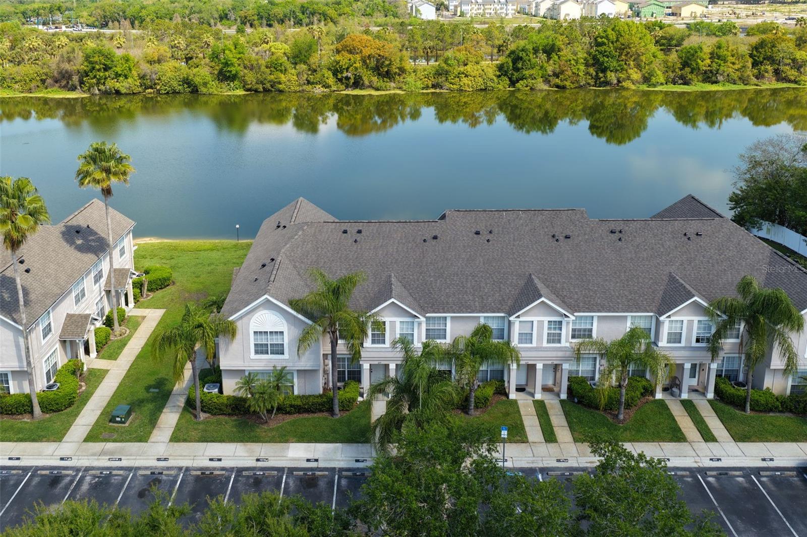 Photo of 425 KENSINGTON LAKE CIRCLE BRANDON FL 33511