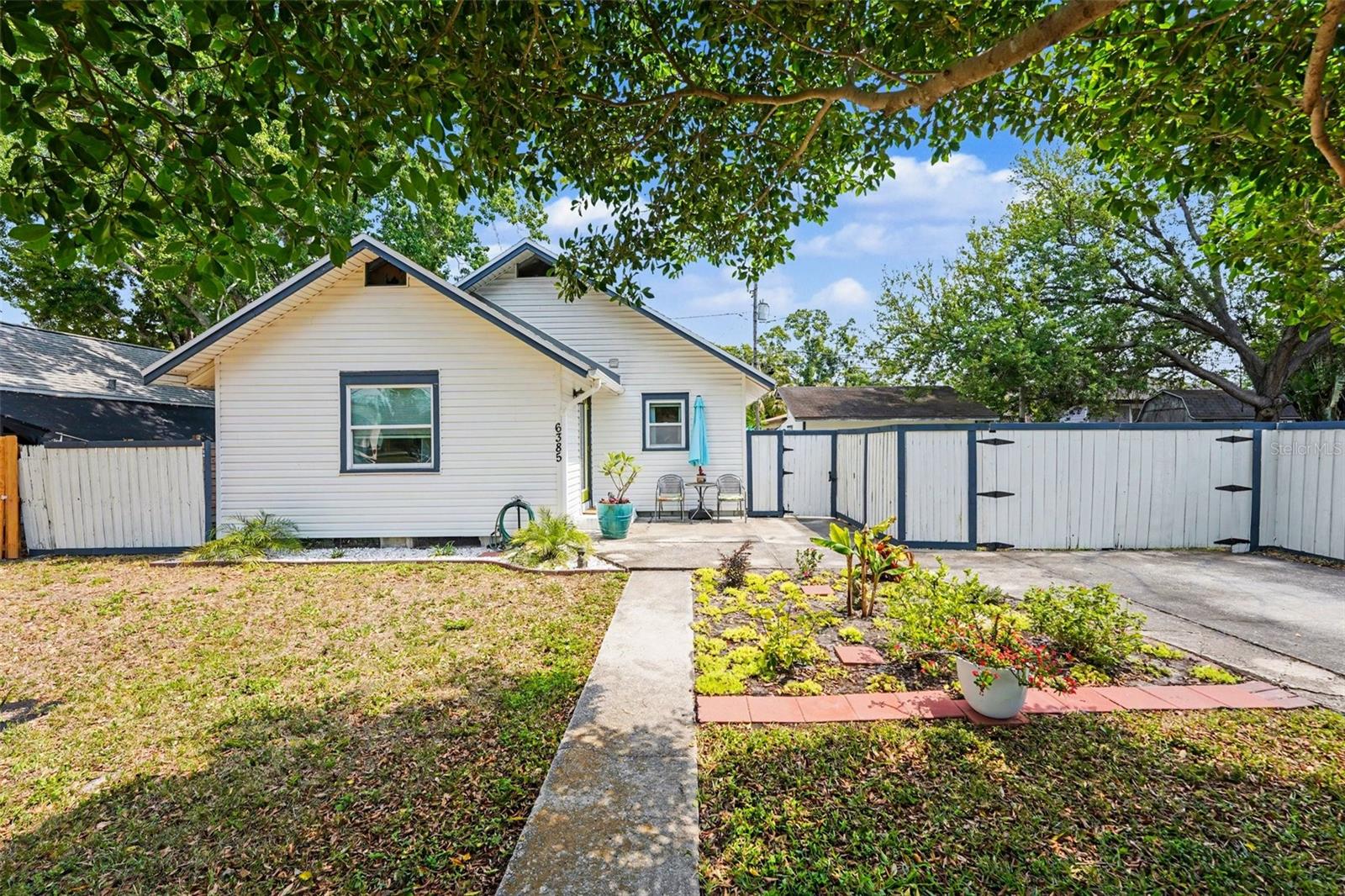 Photo of 6385 31ST STREET NORTH ST PETERSBURG FL 33702