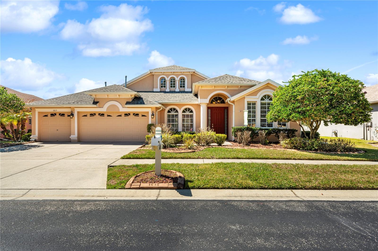 Photo of 1615 BEACONSFIELD DRIVE WESLEY CHAPEL FL 33543