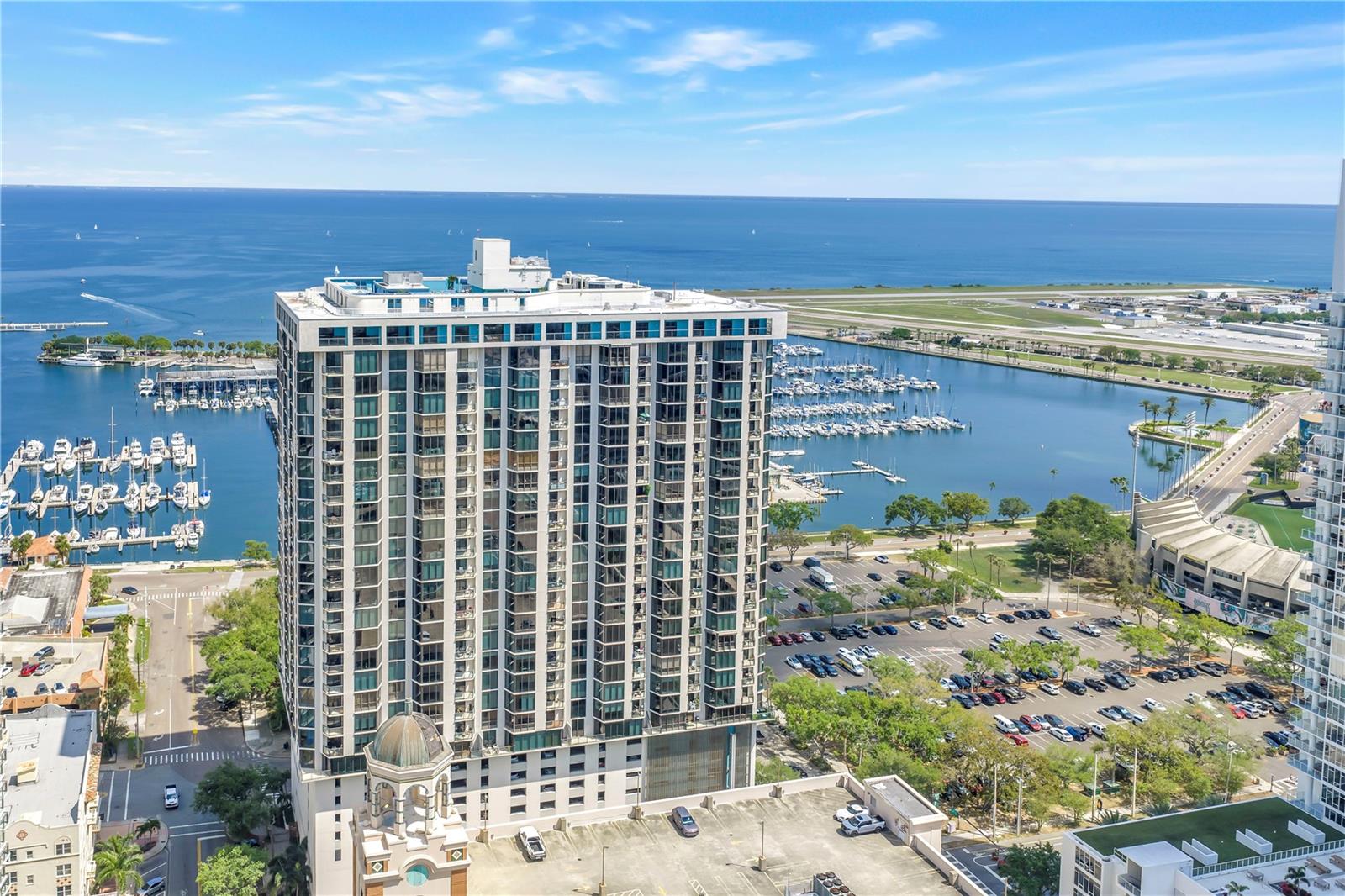 Photo of 1 BEACH DRIVE #1702 ST PETERSBURG FL 33701