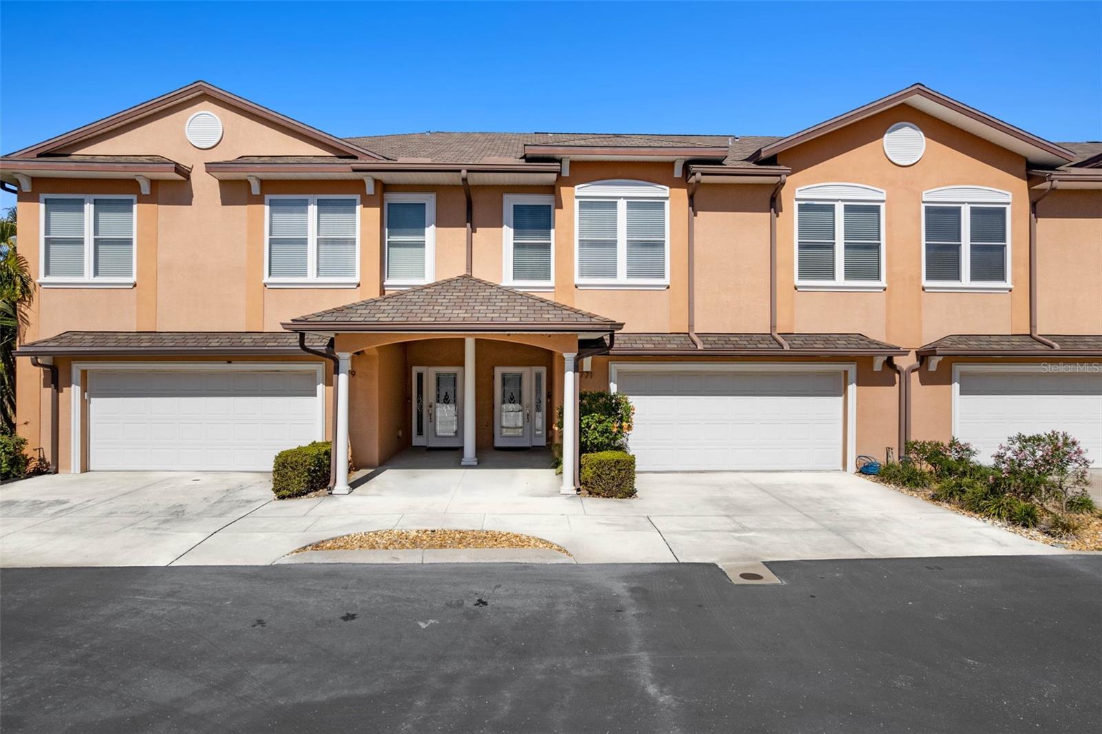 Photo of 771 DATE PALM LANE ST PETERSBURG FL 33707