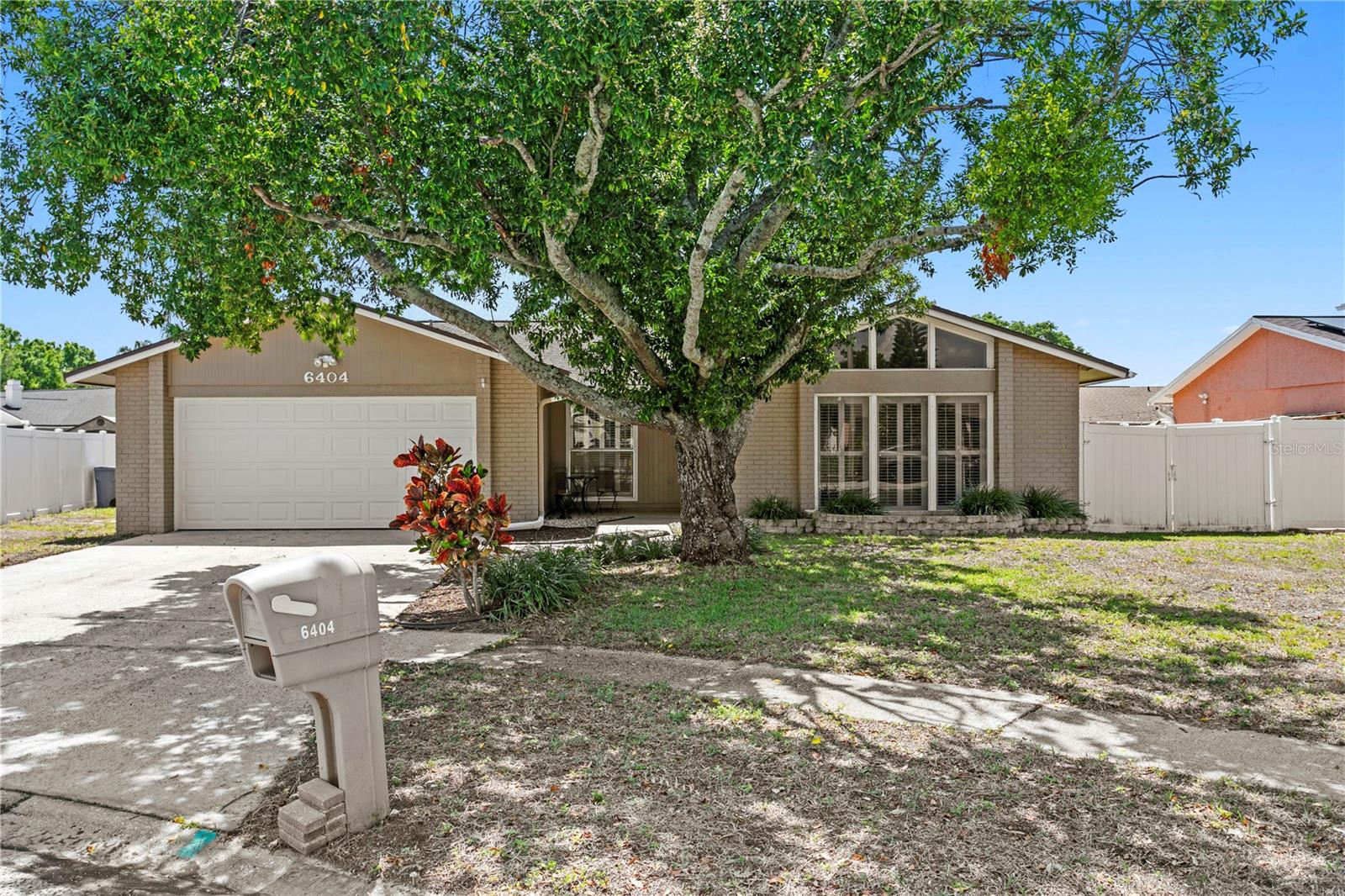 Photo of 6404 HEATHER MOOR COURT TAMPA FL 33634