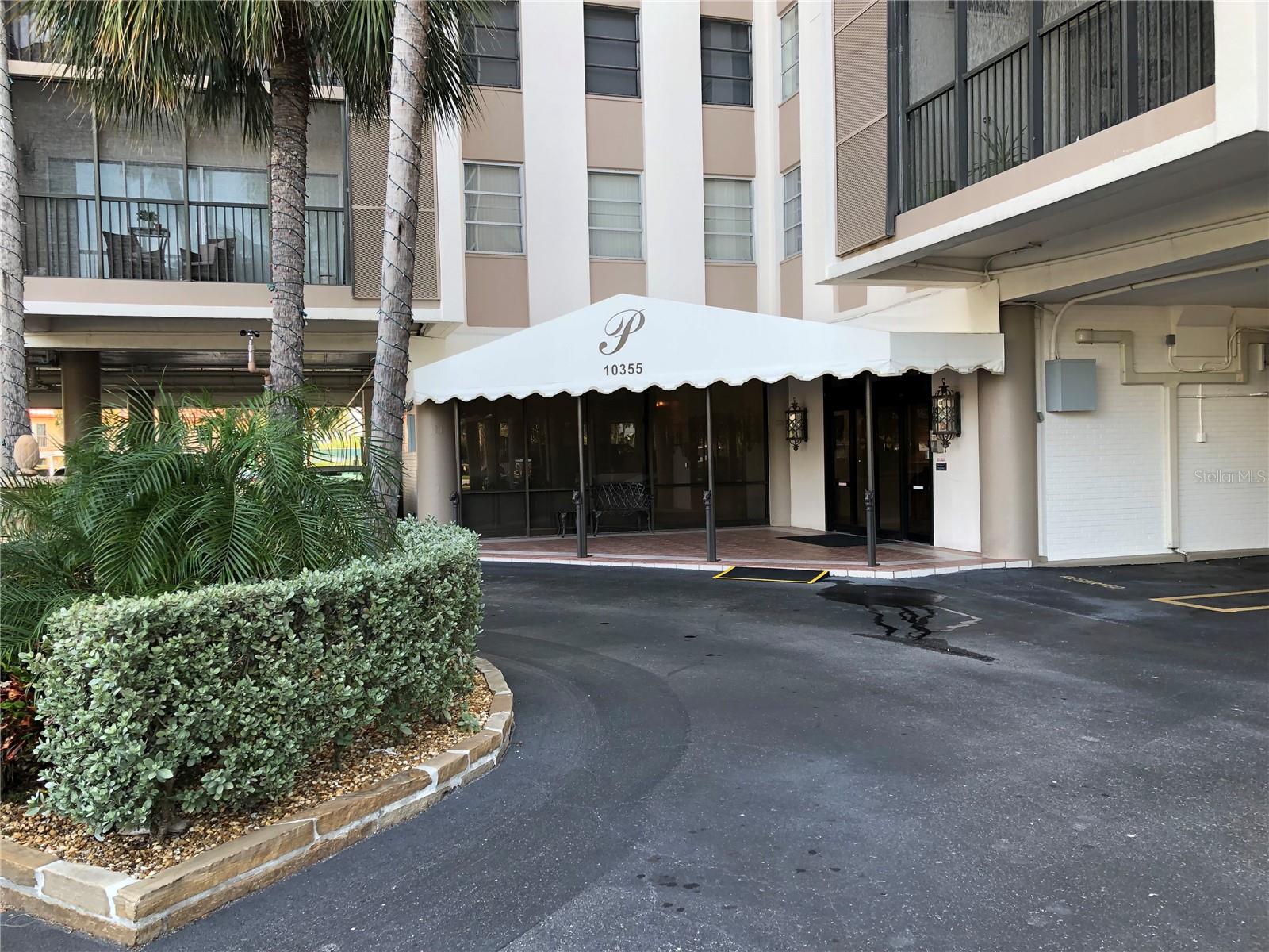 Photo of 10355 PARADISE BOULEVARD #414 TREASURE ISLAND FL 33706