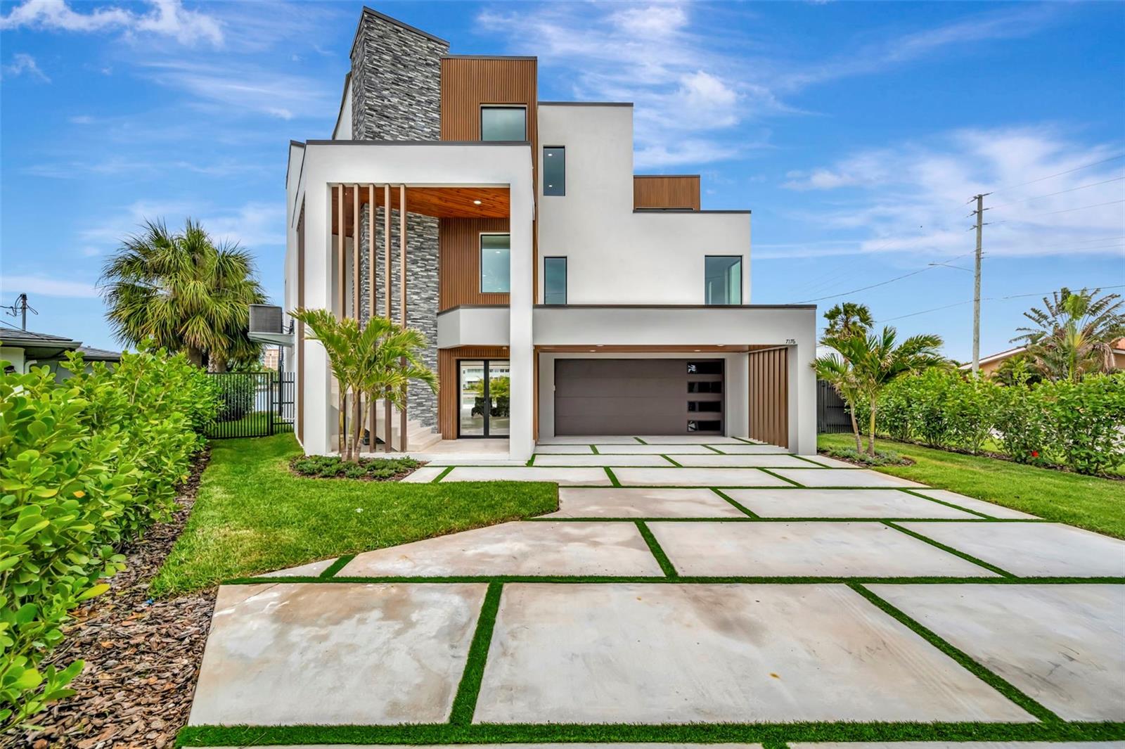 Photo of 7176 S SHORE DRIVE ST PETERSBURG FL 33707