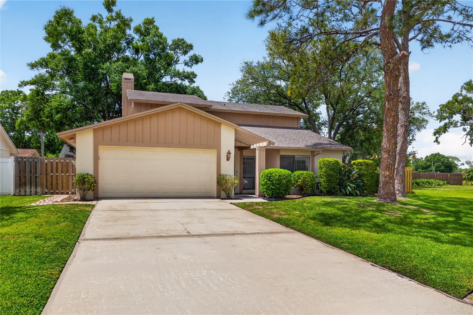 Photo of 15710 PINTO PLACE TAMPA FL 33624