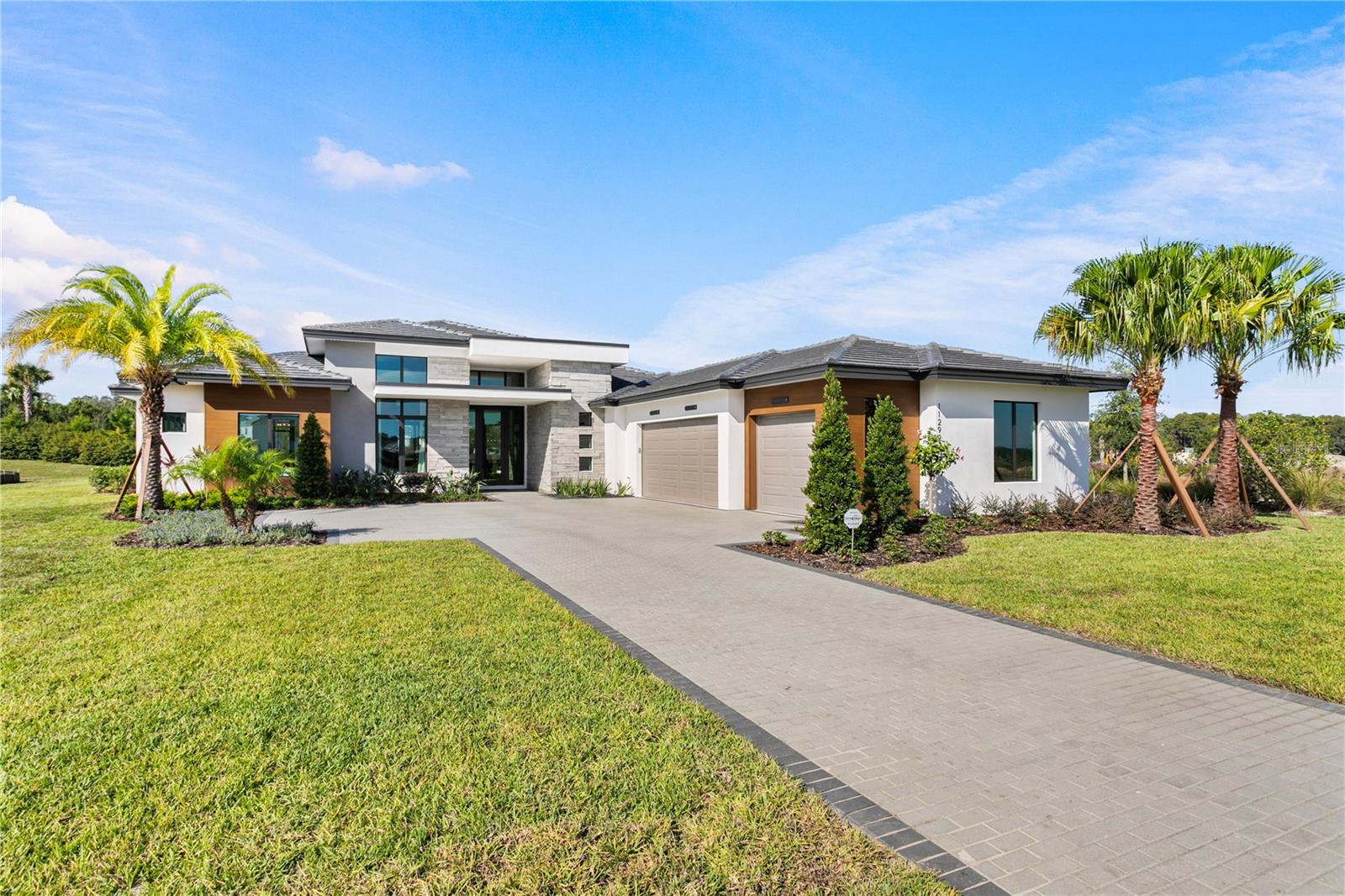 Photo of 11292 KINGLY LANE ODESSA FL 33556