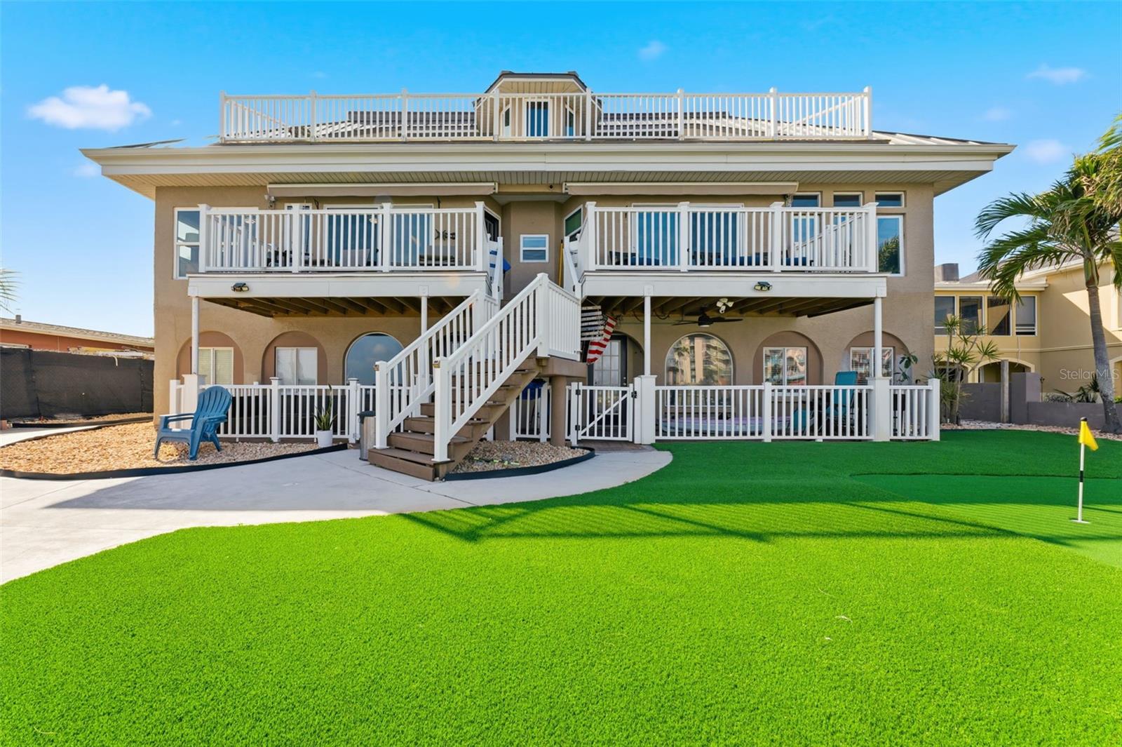 Photo of 220 126TH AVENUE #1 TREASURE ISLAND FL 33706