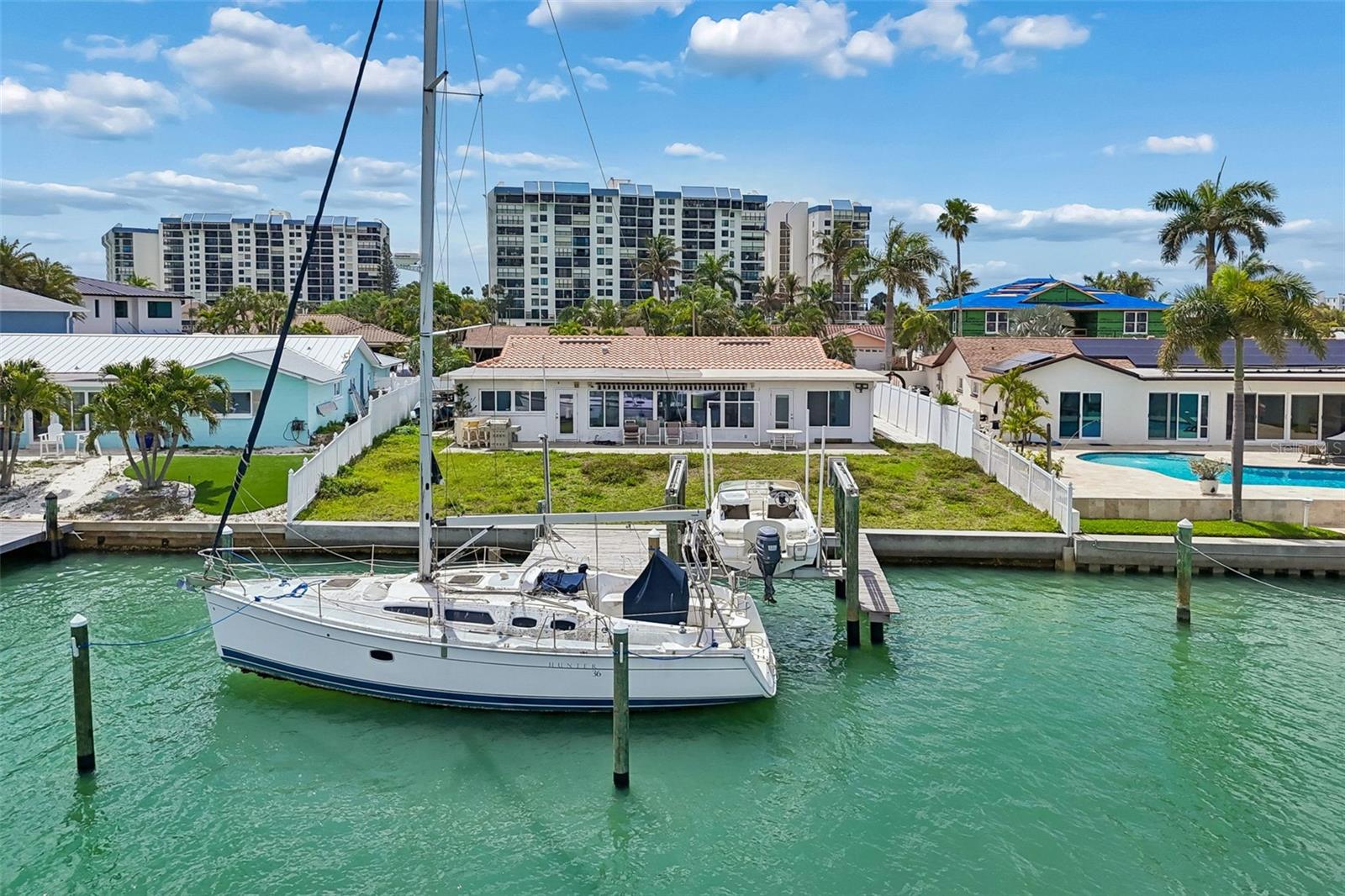 Photo of 15 BELLEVUE DRIVE TREASURE ISLAND FL 33706