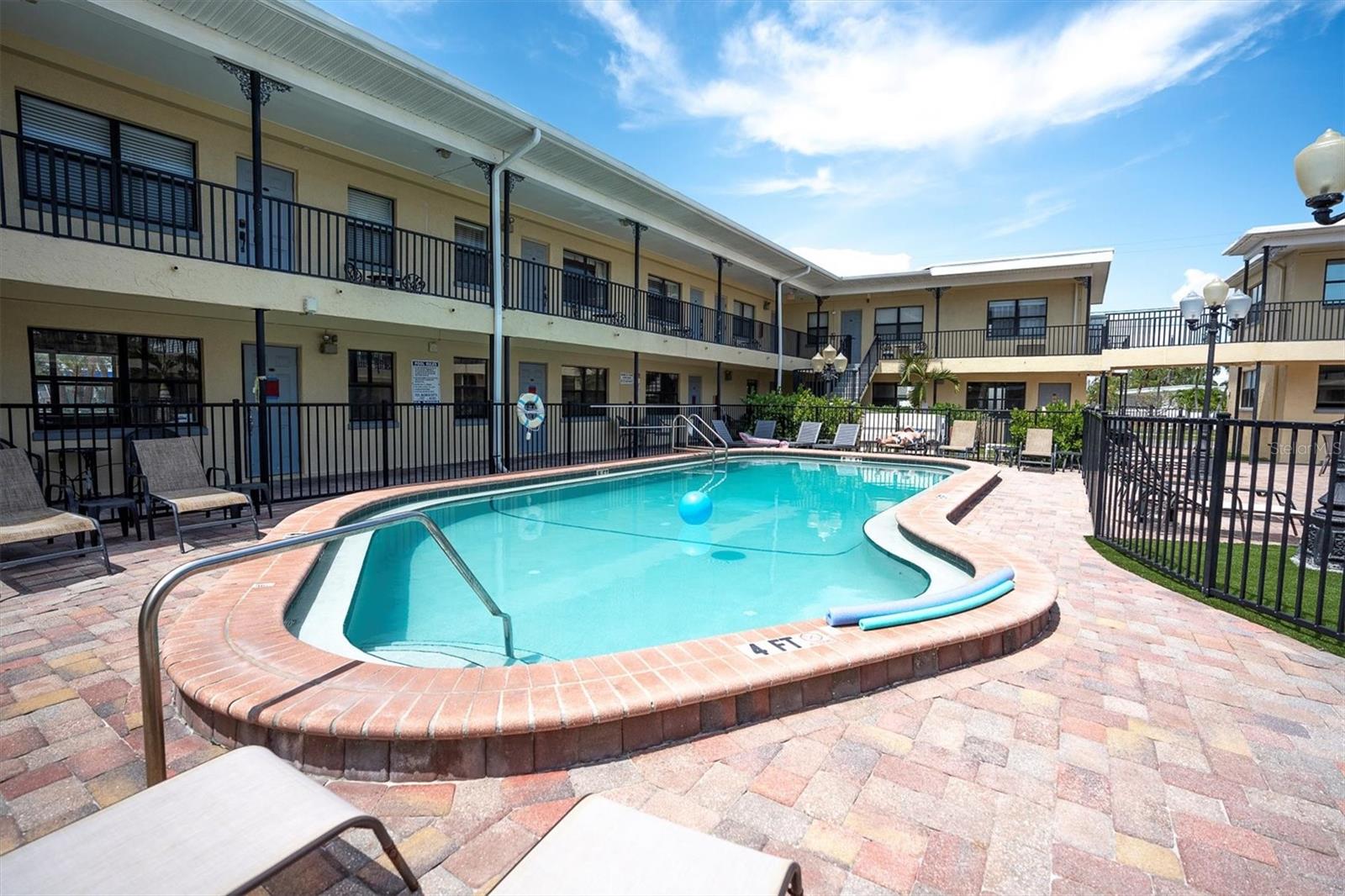 Photo of 16333 GULF BOULEVARD #217 ST PETERSBURG FL 33708