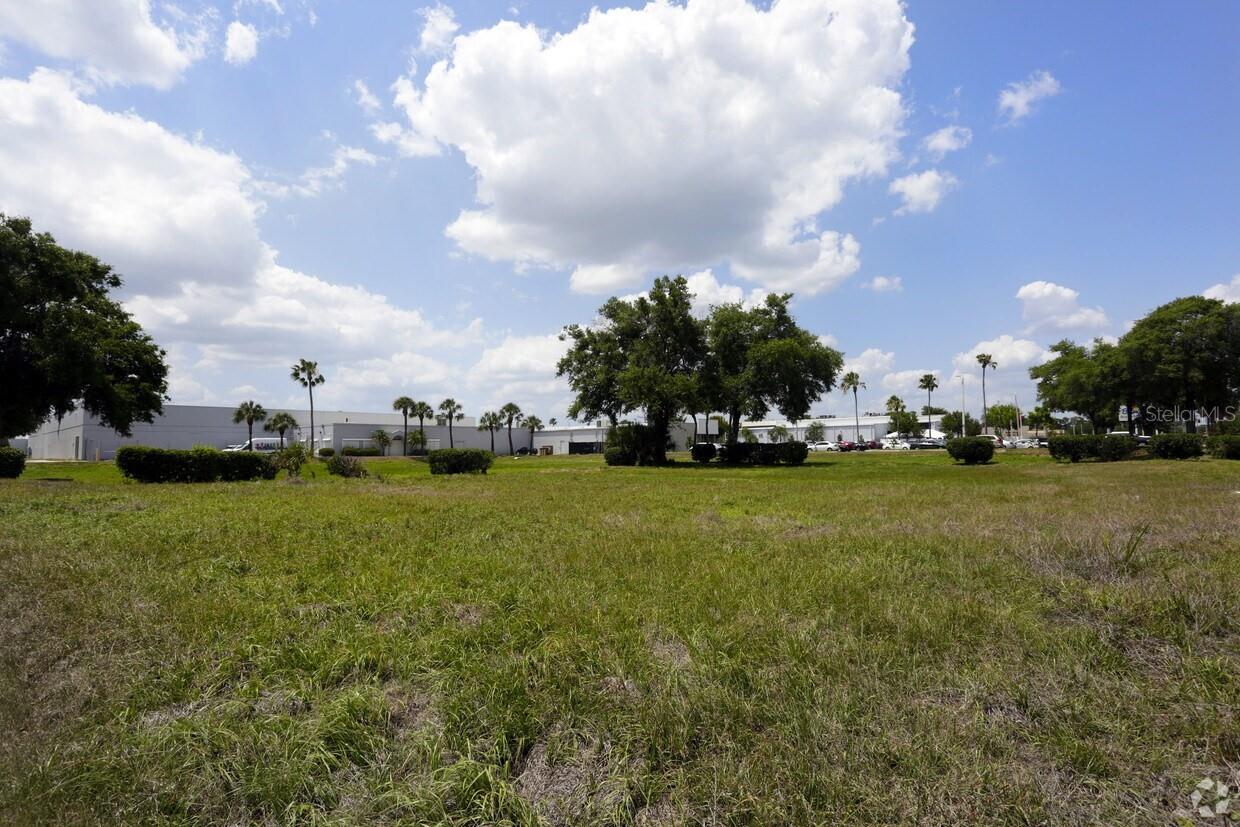 Photo of 4201 W CREST AVENUE TAMPA FL 33614