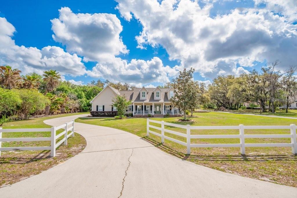 Photo of 3916 POWERLINE ROAD LITHIA FL 33547