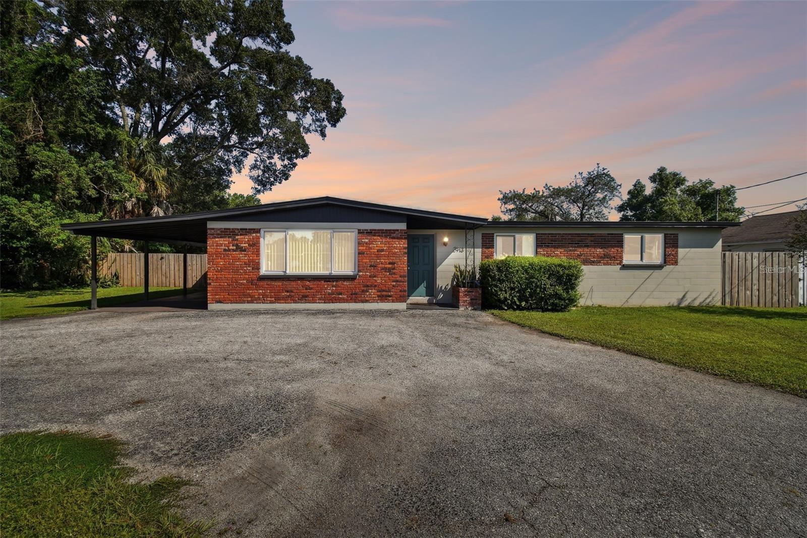 Photo of 2913 W XANTHUS STREET TAMPA FL 33614