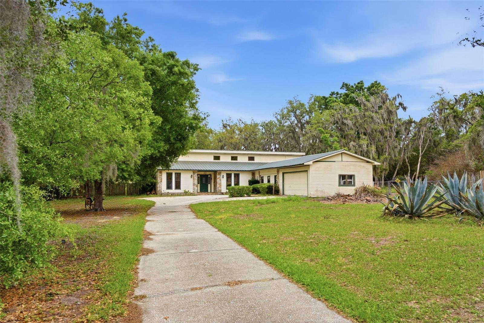 Photo of 11506 FALKIRK PLACE RIVERVIEW FL 33569