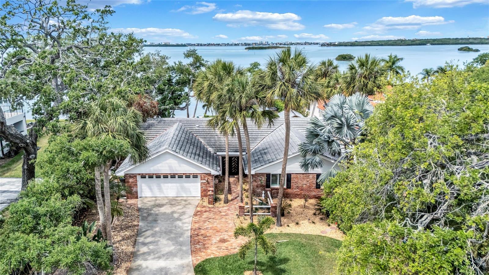 Photo of 2612 KEYSTONE COURT ST PETERSBURG FL 33710