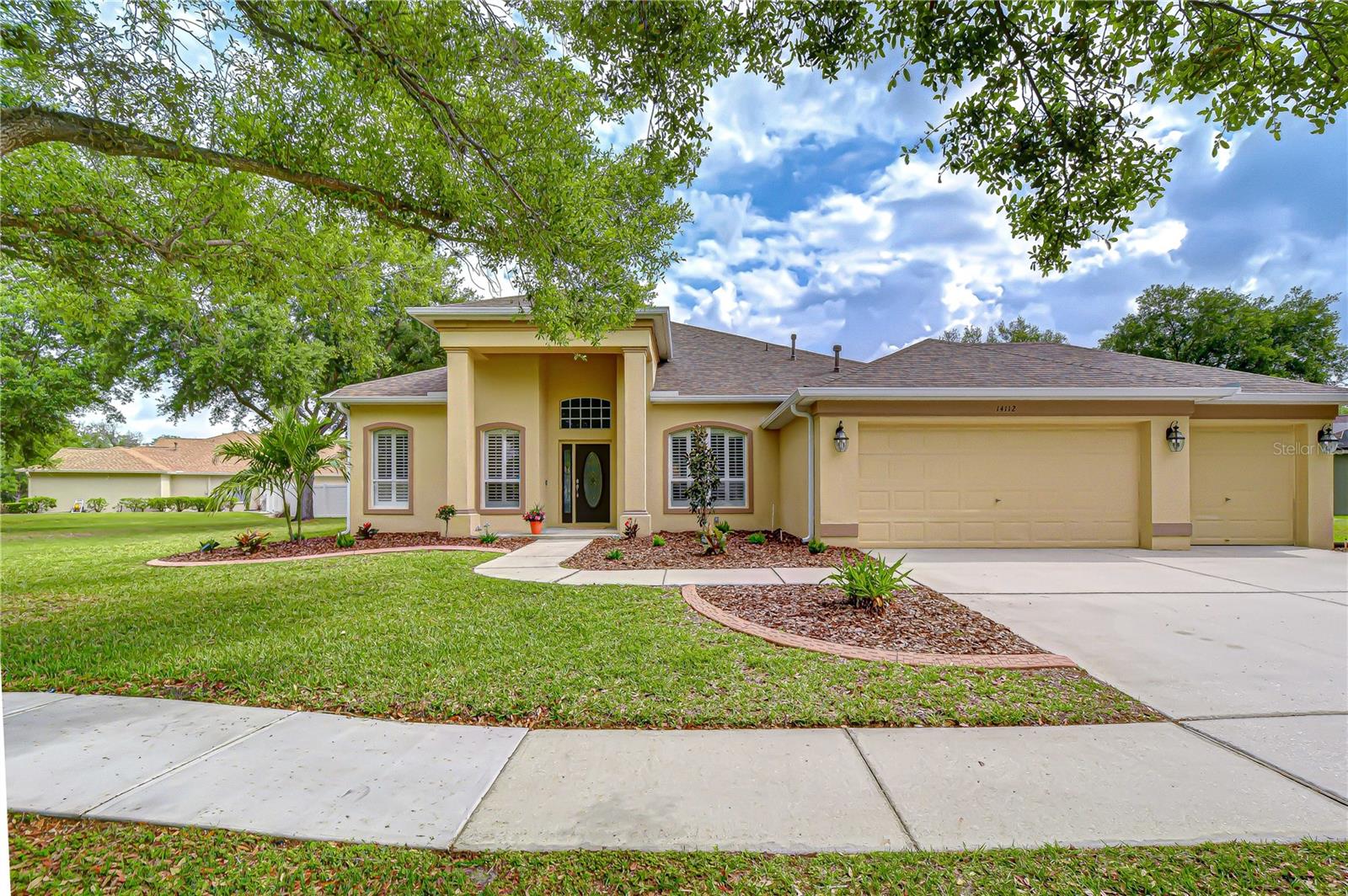 Photo of 14112 CREEK RUN DRIVE RIVERVIEW FL 33579