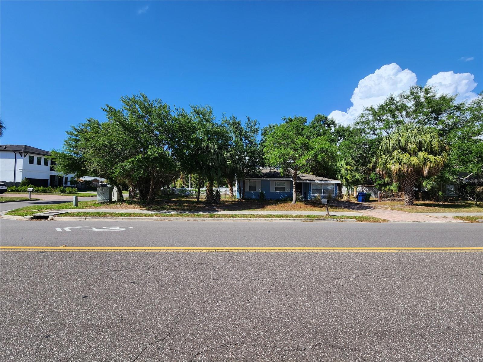 Photo of 4423 W EUCLID AVENUE TAMPA FL 33629