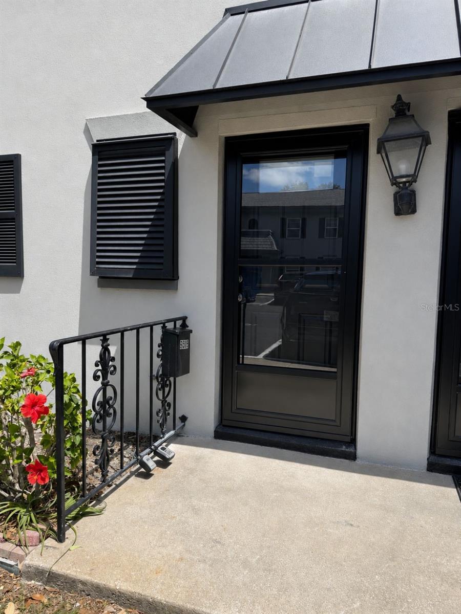 Photo of 6919 PLACE DE LA PAIX #6919 ST PETERSBURG FL 33707