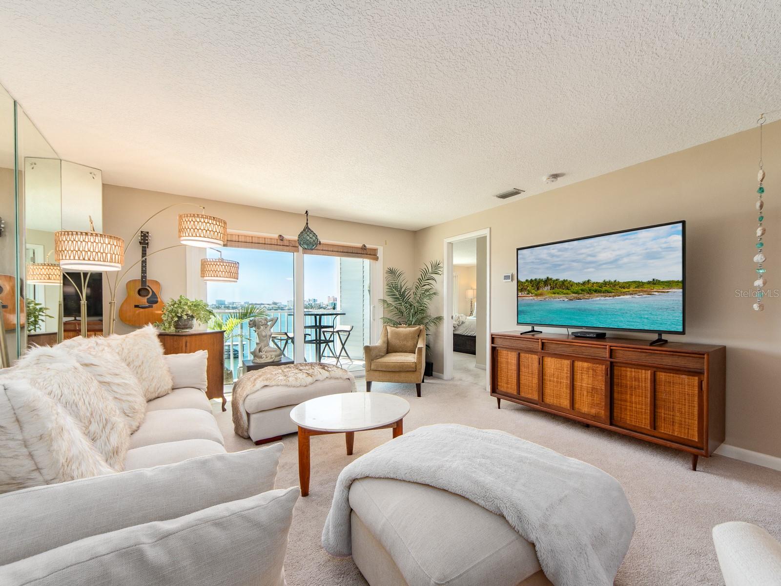 Photo of 610 ISLAND WAY #407 CLEARWATER BEACH FL 33767