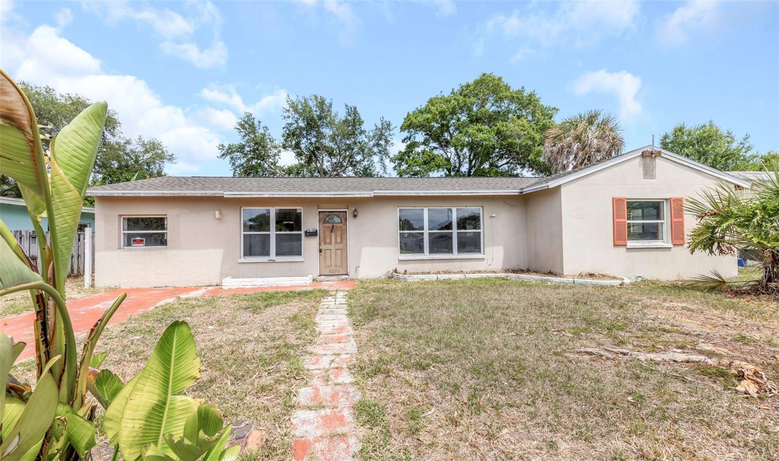 Photo of 6235 HAMPTON DRIVE ST PETERSBURG FL 33710