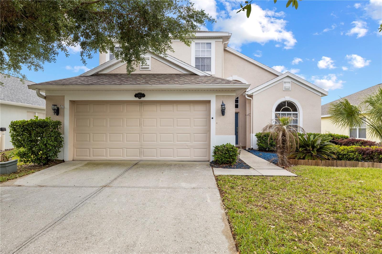 Photo of 10913 OBSERVATORY WAY TAMPA FL 33647