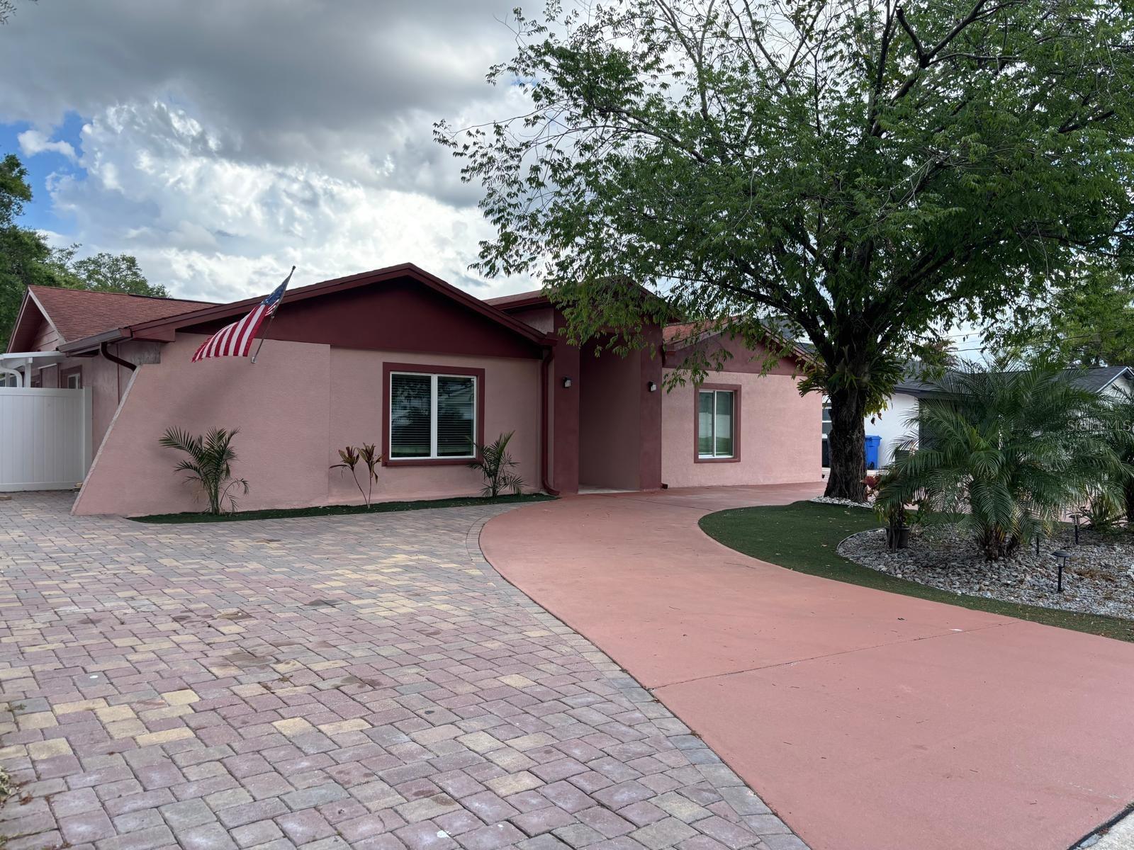 Photo of 6747 RALSTON BEACH CIRCLE TAMPA FL 33614