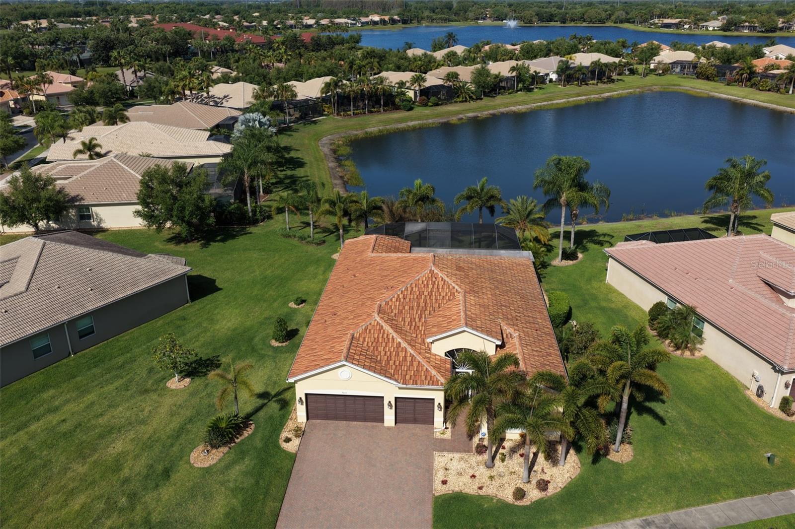 Photo of 5073 STONE HARBOR CIR WIMAUMA FL 33598