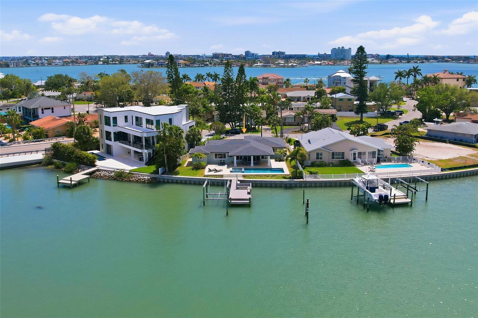 Photo of 7172 S SHORE DRIVE ST PETERSBURG FL 33707