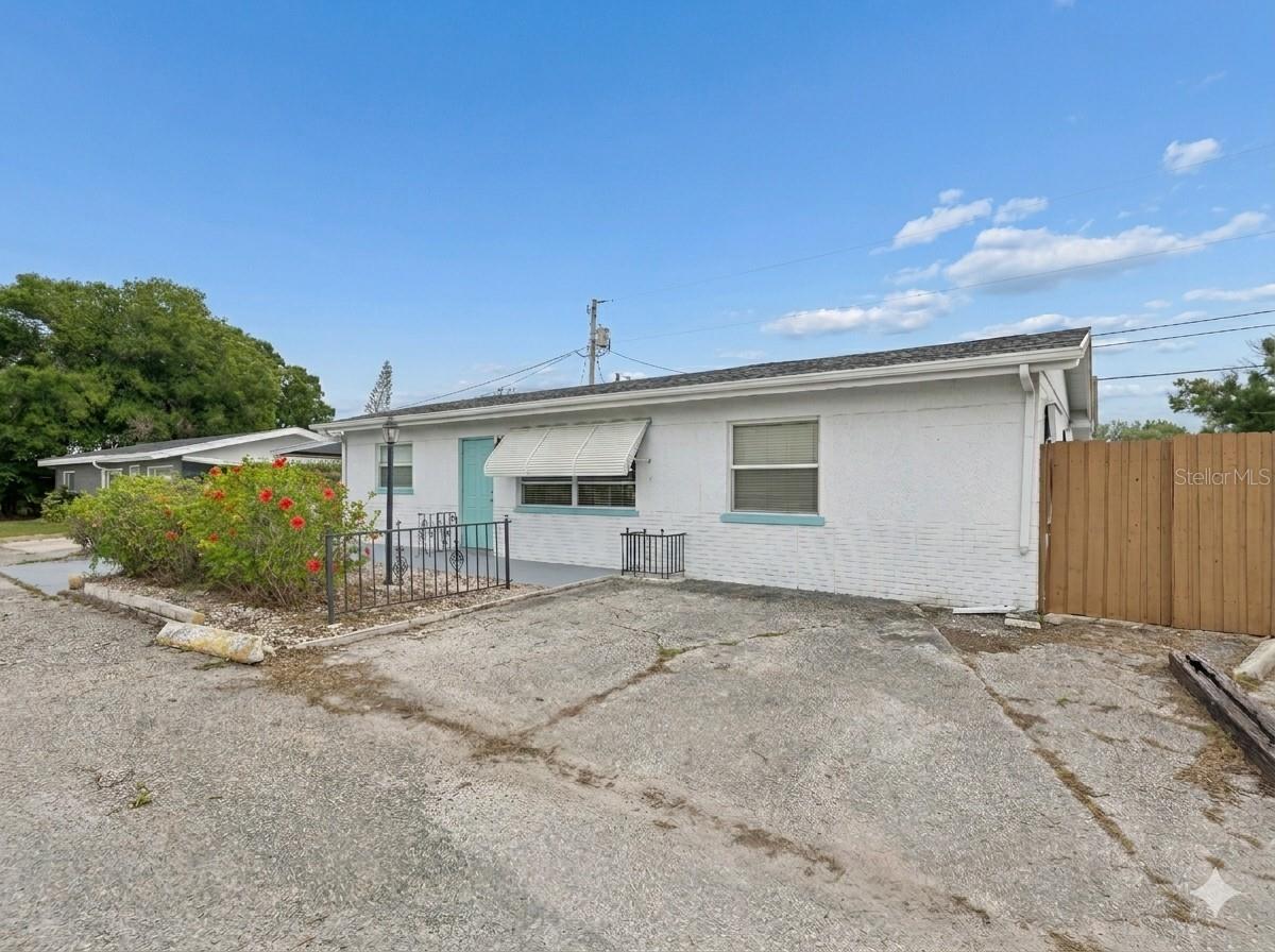Photo of 10610 98TH TERRACE SEMINOLE FL 33772