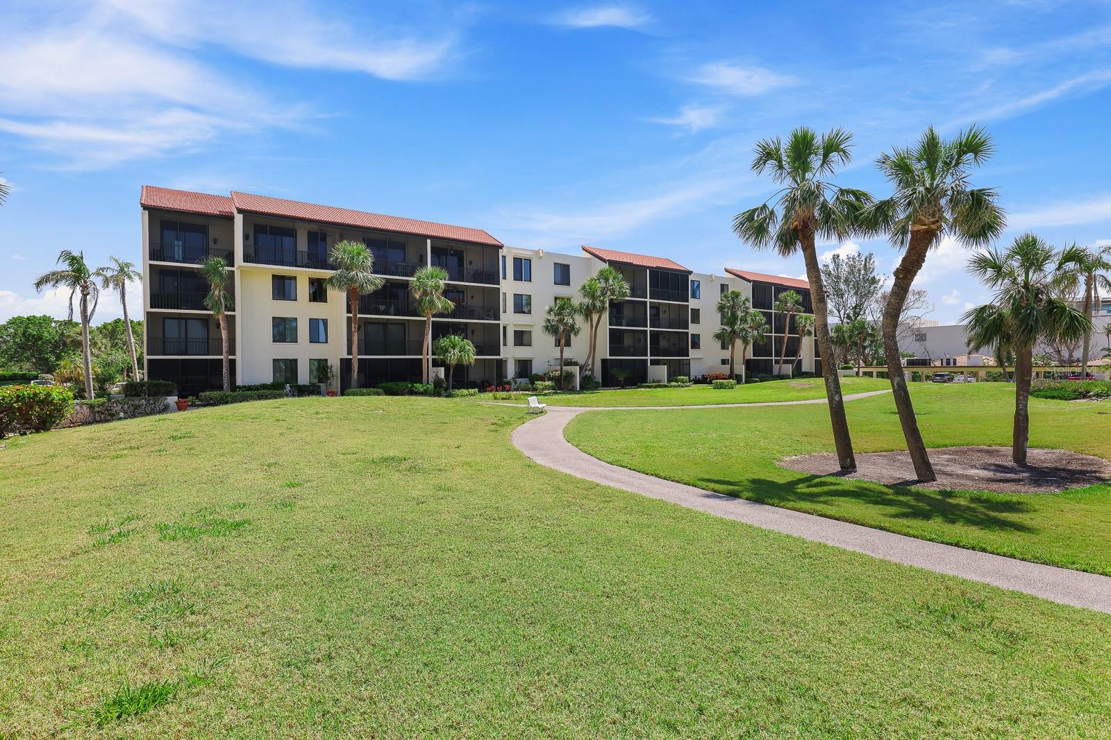 Photo of 1935 GULF OF MEXICO DRIVE #G7-304 LONGBOAT KEY FL 34228