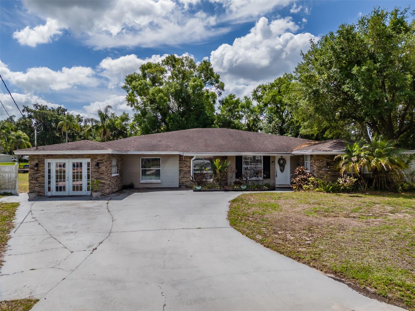 Photo of 18853 TRACER DRIVE LUTZ FL 33549