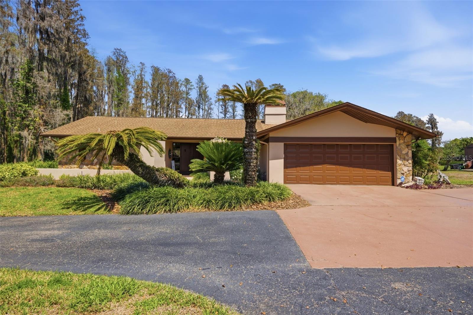 Photo of 820 NEWBERGER ROAD LUTZ FL 33549
