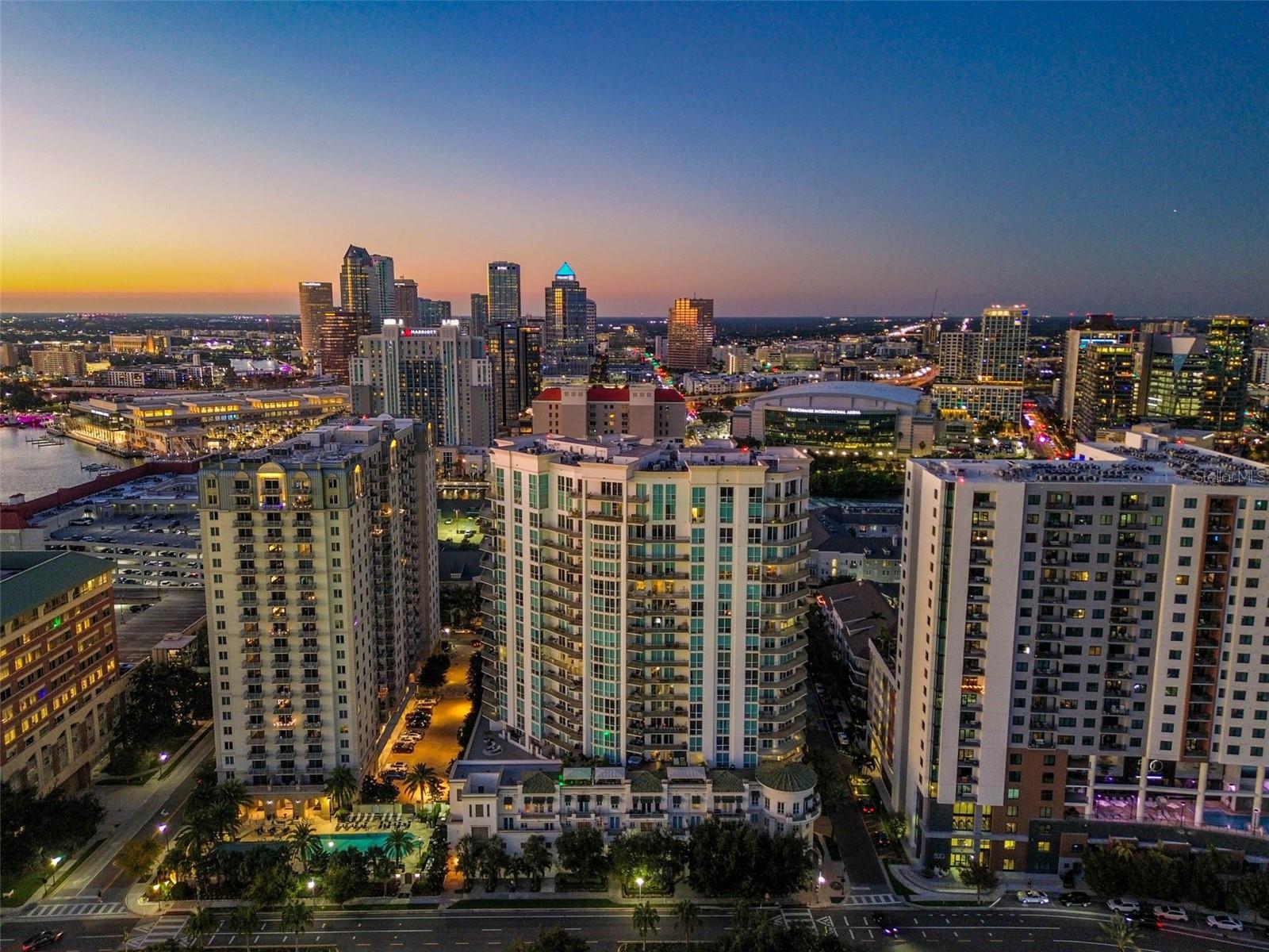 Photo of 450 KNIGHTS RUN AVENUE #2004 TAMPA FL 33602