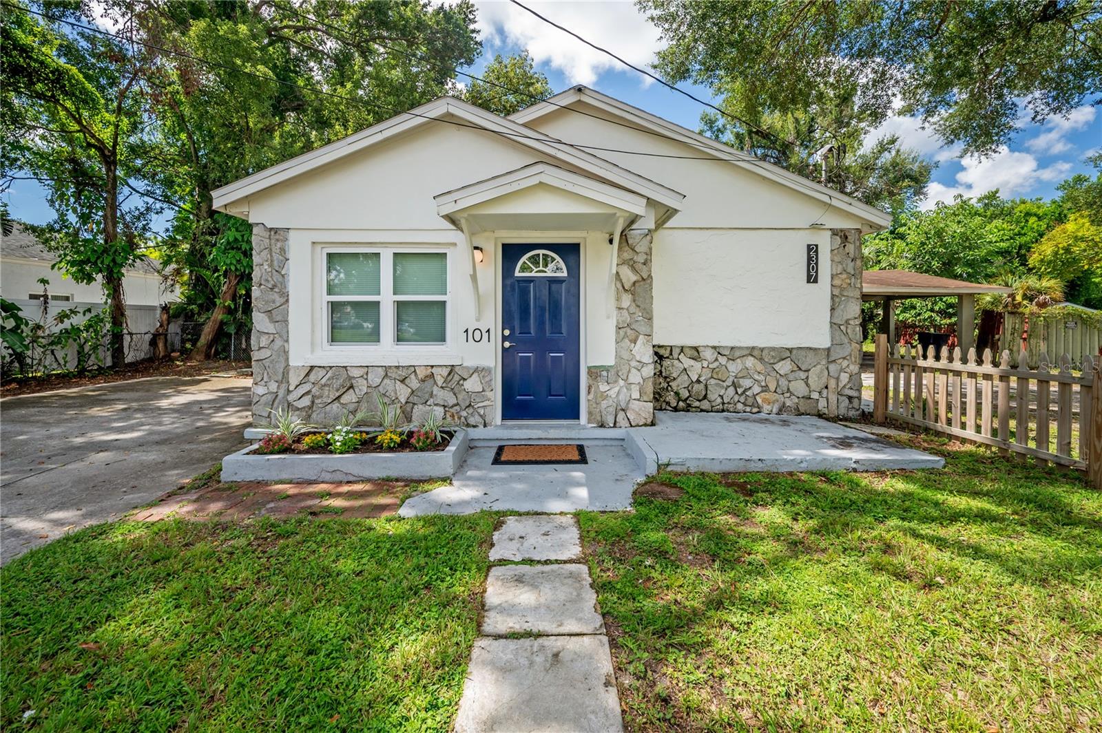 Photo of 2307 E OSBORNE AVENUE TAMPA FL 33610