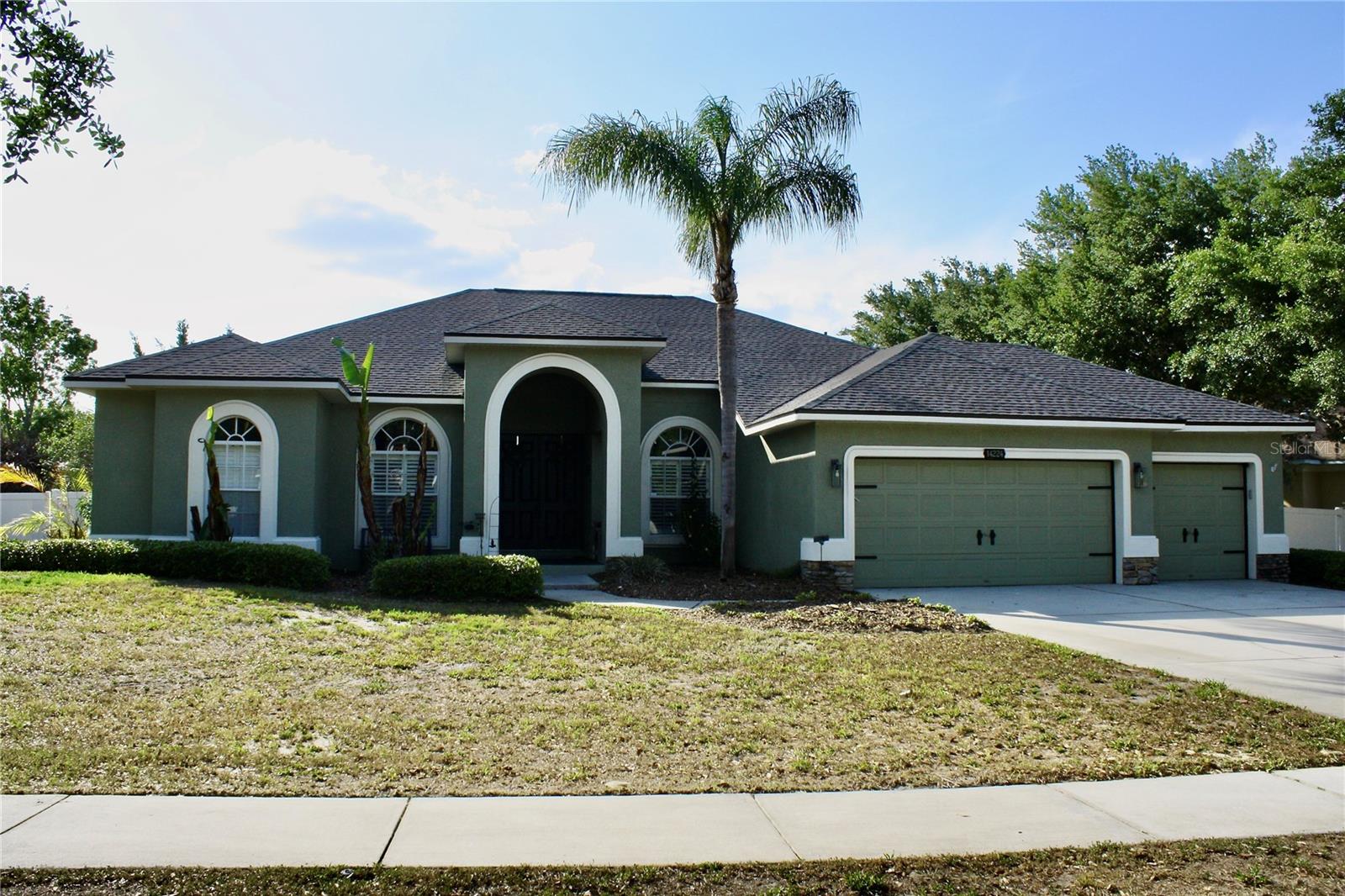 Photo of 14224 CREEK RUN DRIVE RIVERVIEW FL 33579