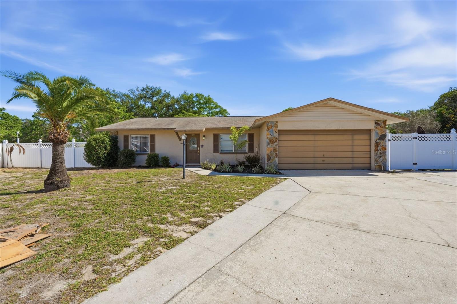 Photo of 636 TESSIER COURT TARPON SPRINGS FL 34689