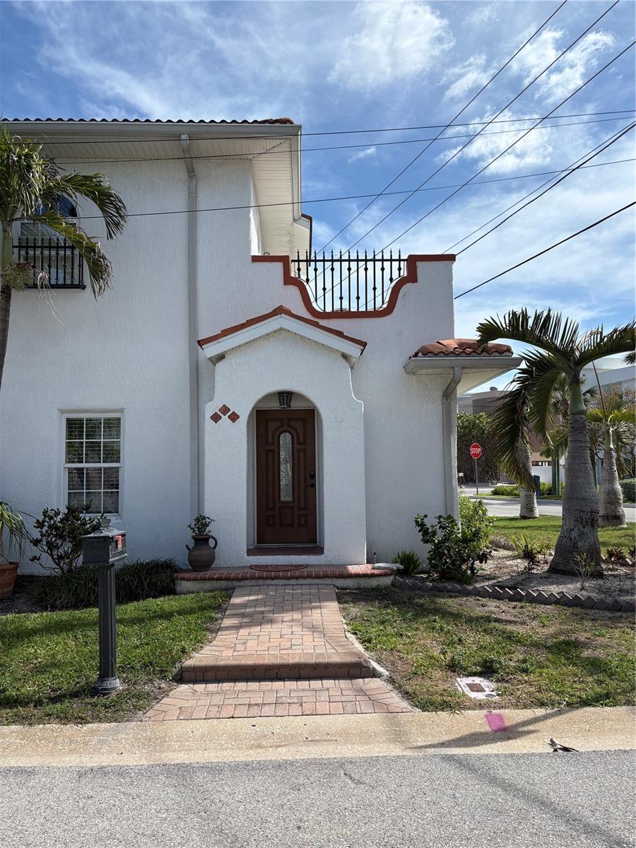Photo of 101 E BAY DRIVE TREASURE ISLAND FL 33706