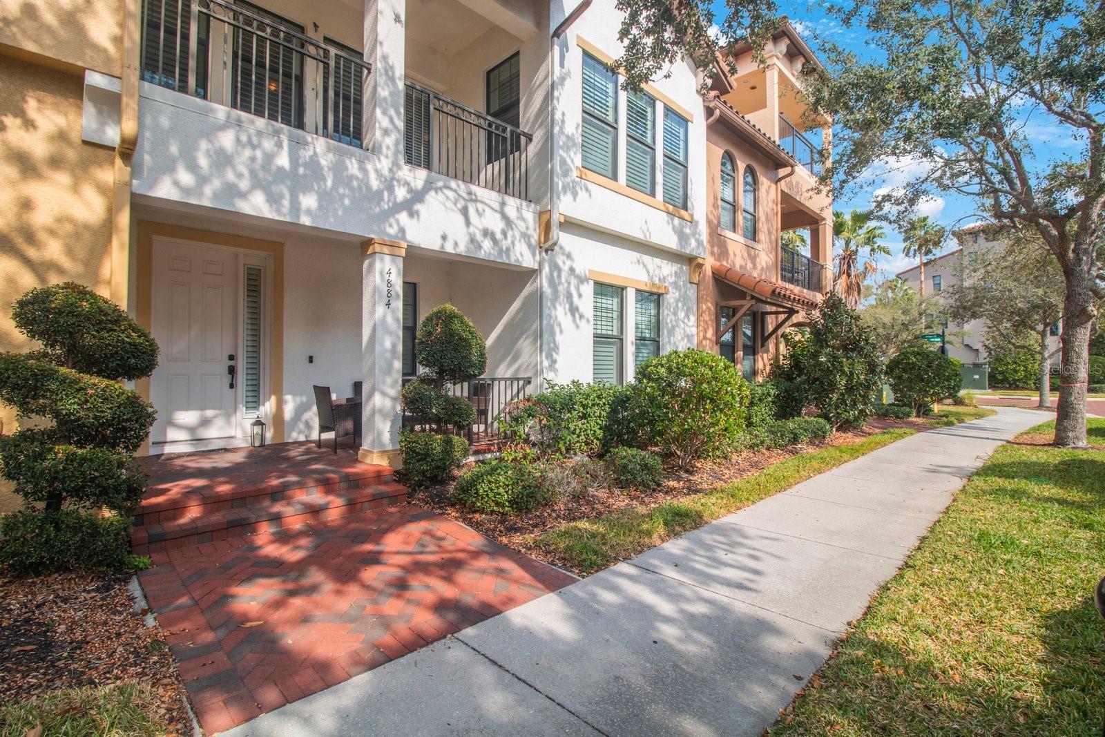 Photo of 4884 YACHT CLUB DRIVE TAMPA FL 33616