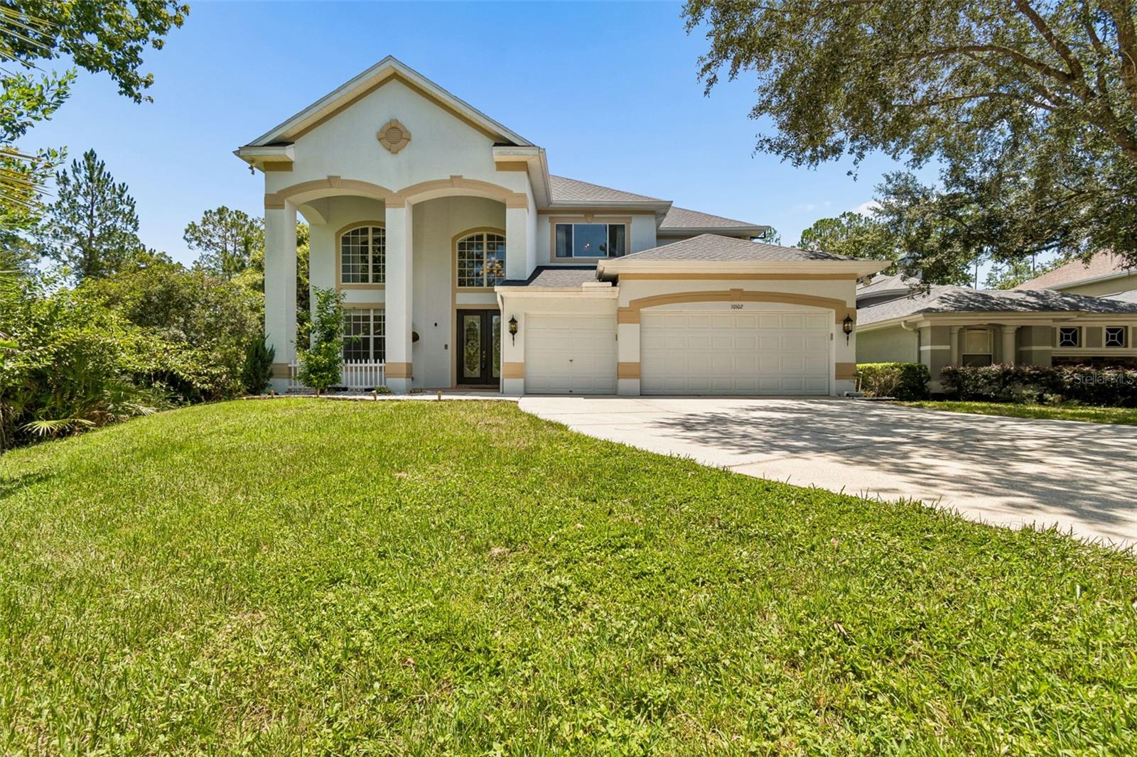 Photo of 10102 DEERCLIFF DRIVE TAMPA FL 33647
