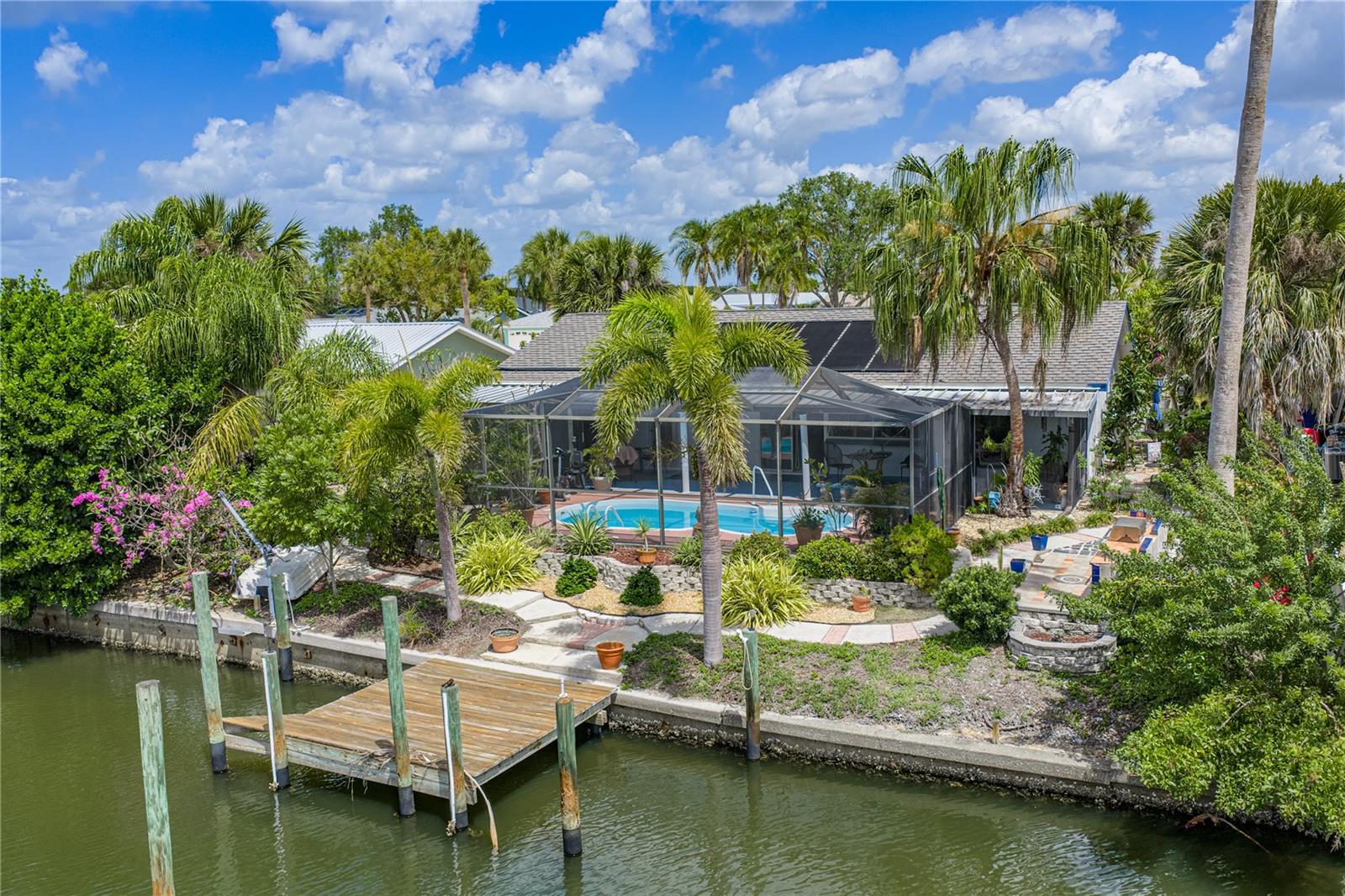 Photo of 906 SAGO PALM WAY APOLLO BEACH FL 33572