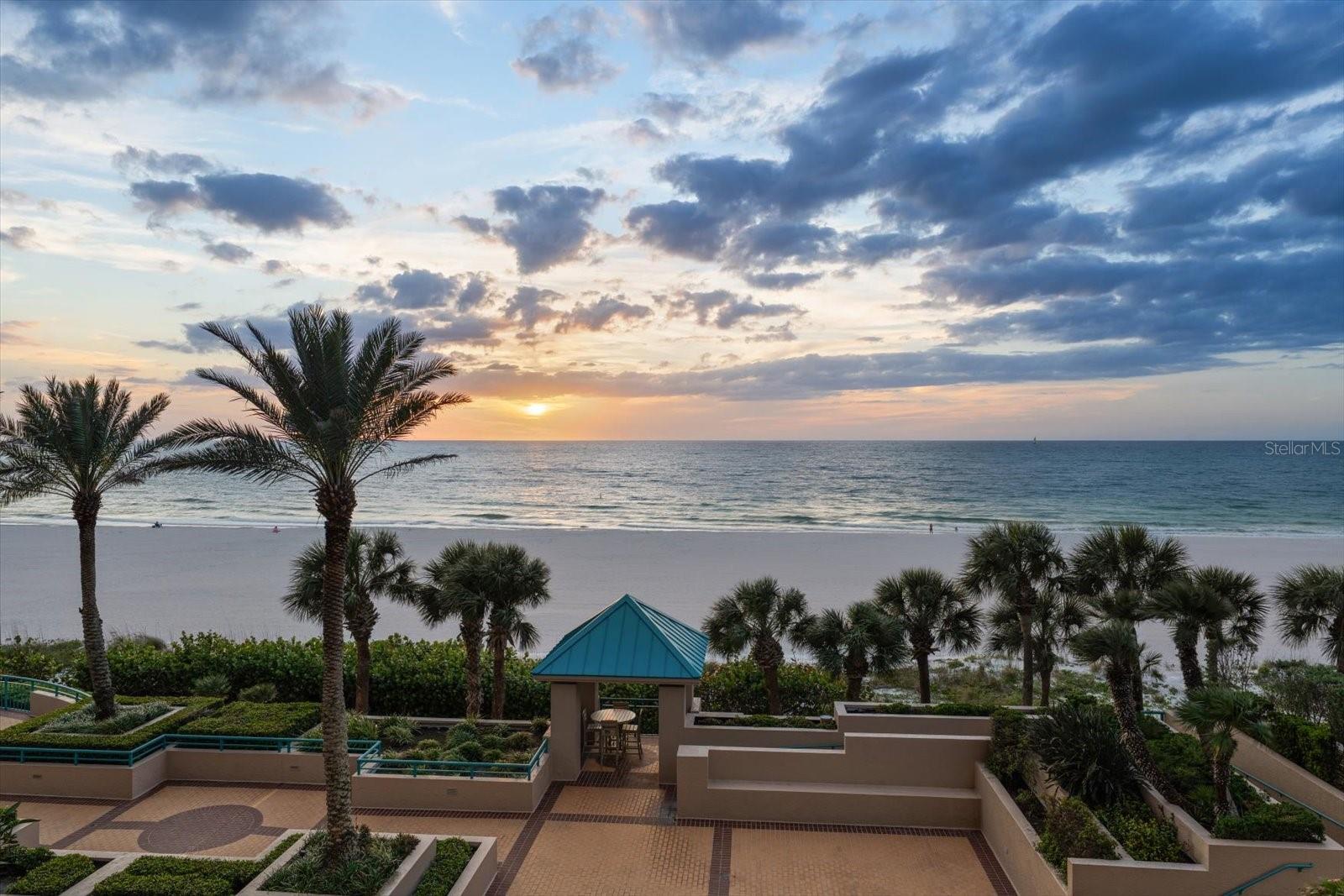 Photo of 1560 GULF BOULEVARD #304 CLEARWATER FL 33767