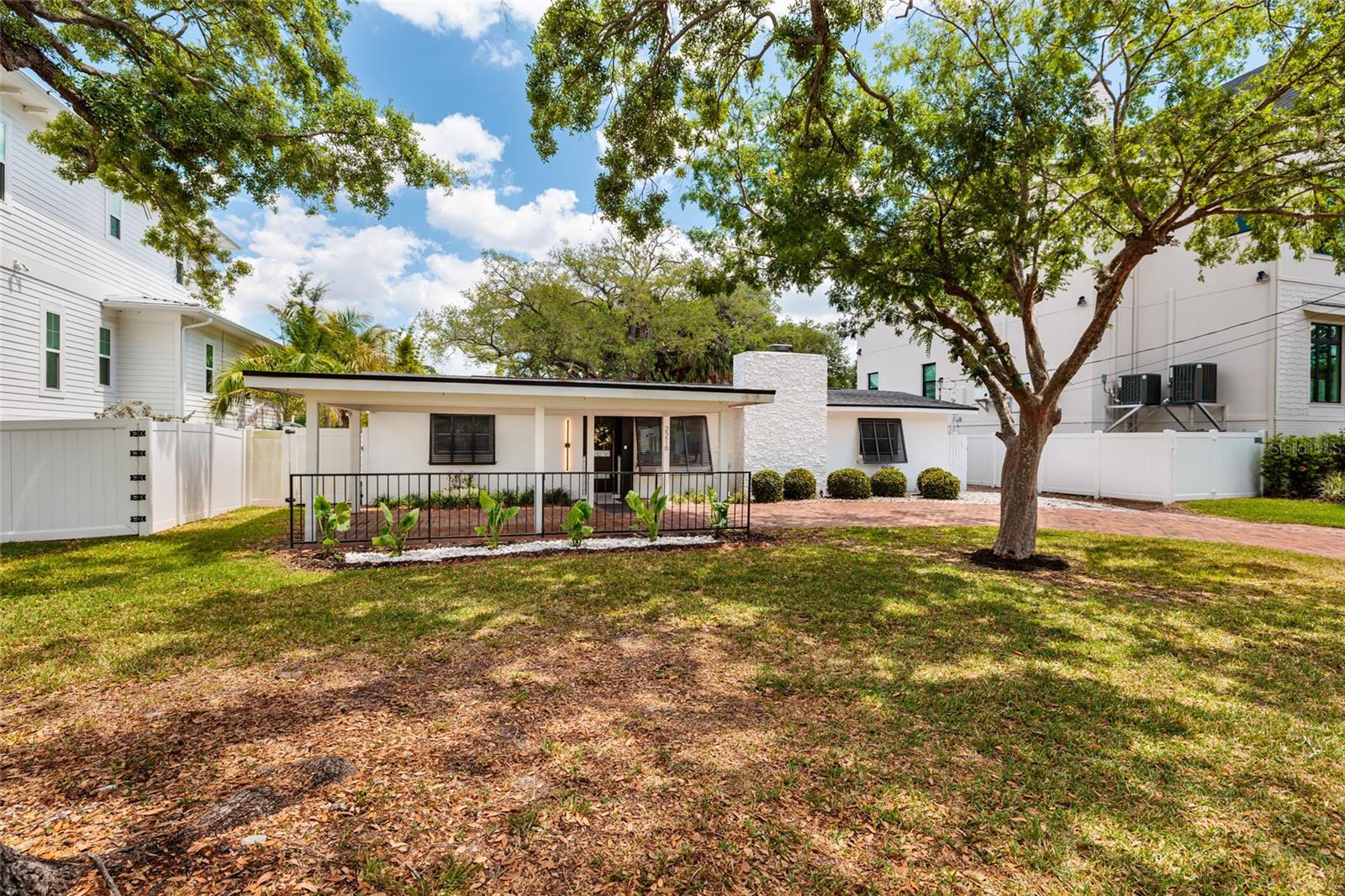 Photo of 2216 S OCCIDENT STREET TAMPA FL 33629